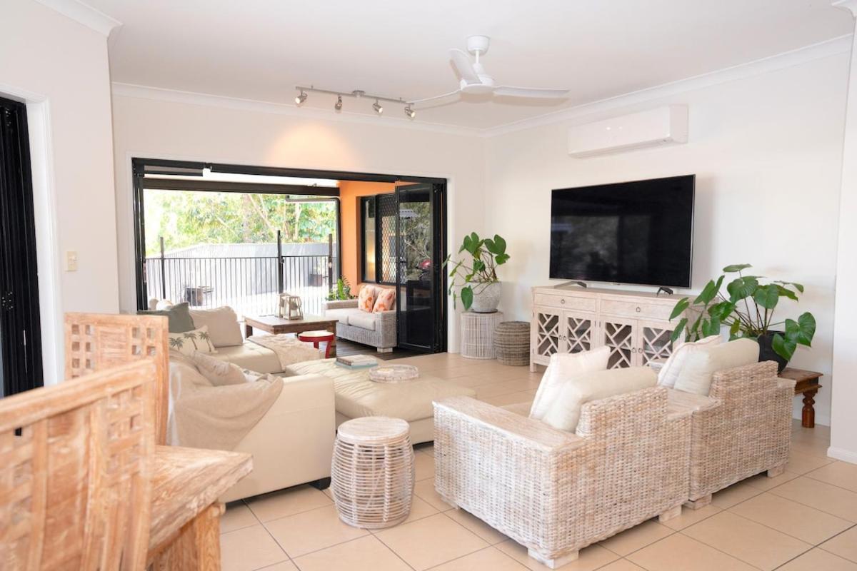 Lake House, Stroll To Beach & Cafes- Pets Welcome Villa Trinity Beach Exterior photo